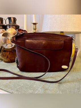 Vintage Leather Crossbody Bag in Burgundy